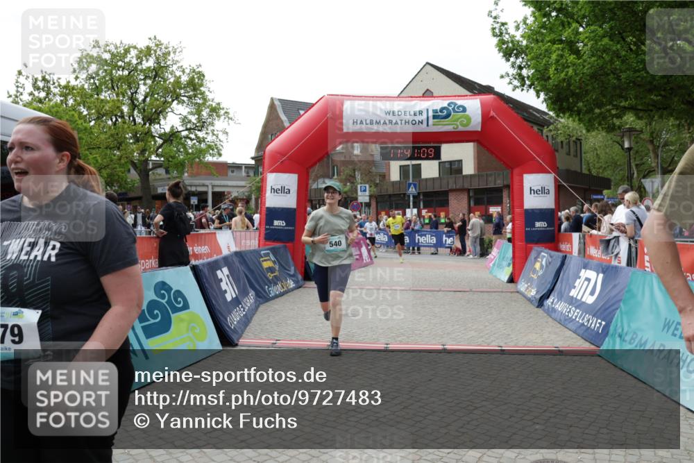 10.05.2026 - 8. Wedeler Halbmarathon Yannick Fuchs http://msf.ph/oto/9727483 10.05.2026 11:41:08 Ziel 310, 540, 543, 658, 679, 770, 893, 1048 meine-sportfotos.de