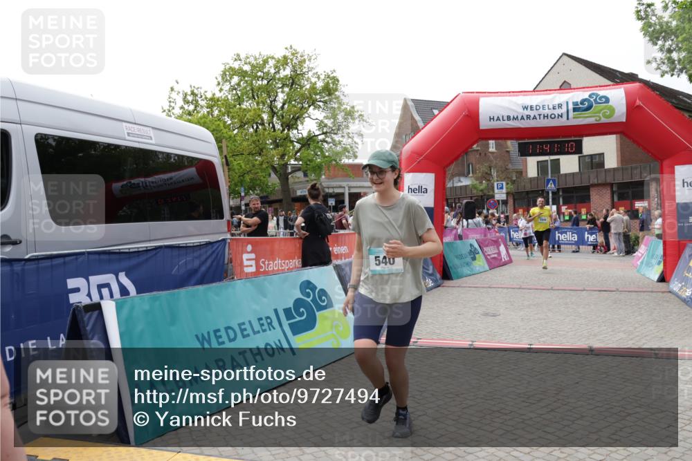 10.05.2026 - 8. Wedeler Halbmarathon Yannick Fuchs http://msf.ph/oto/9727494 10.05.2026 11:41:08 Ziel 310, 540, 543, 658, 679, 770, 893, 1048 meine-sportfotos.de