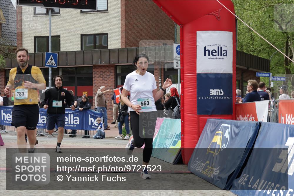 10.05.2026 - 8. Wedeler Halbmarathon Yannick Fuchs http://msf.ph/oto/9727523 10.05.2026 12:10:52 Ziel 8, 553, 692, 783, 878, 1026 meine-sportfotos.de
