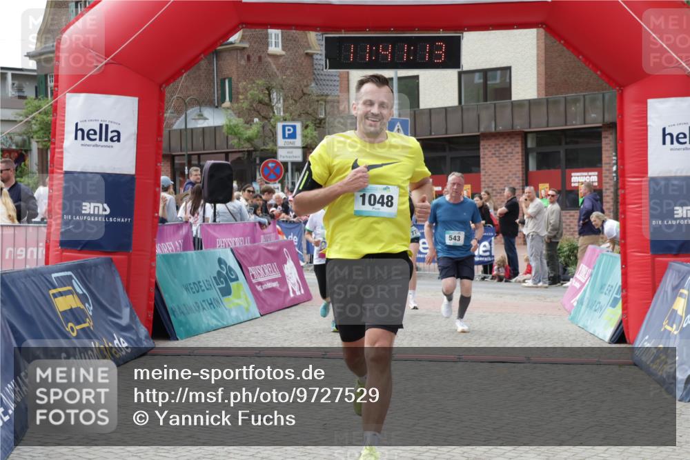 10.05.2026 - 8. Wedeler Halbmarathon Yannick Fuchs http://msf.ph/oto/9727529 10.05.2026 11:41:11 Ziel 310, 540, 543, 658, 770, 1048 meine-sportfotos.de