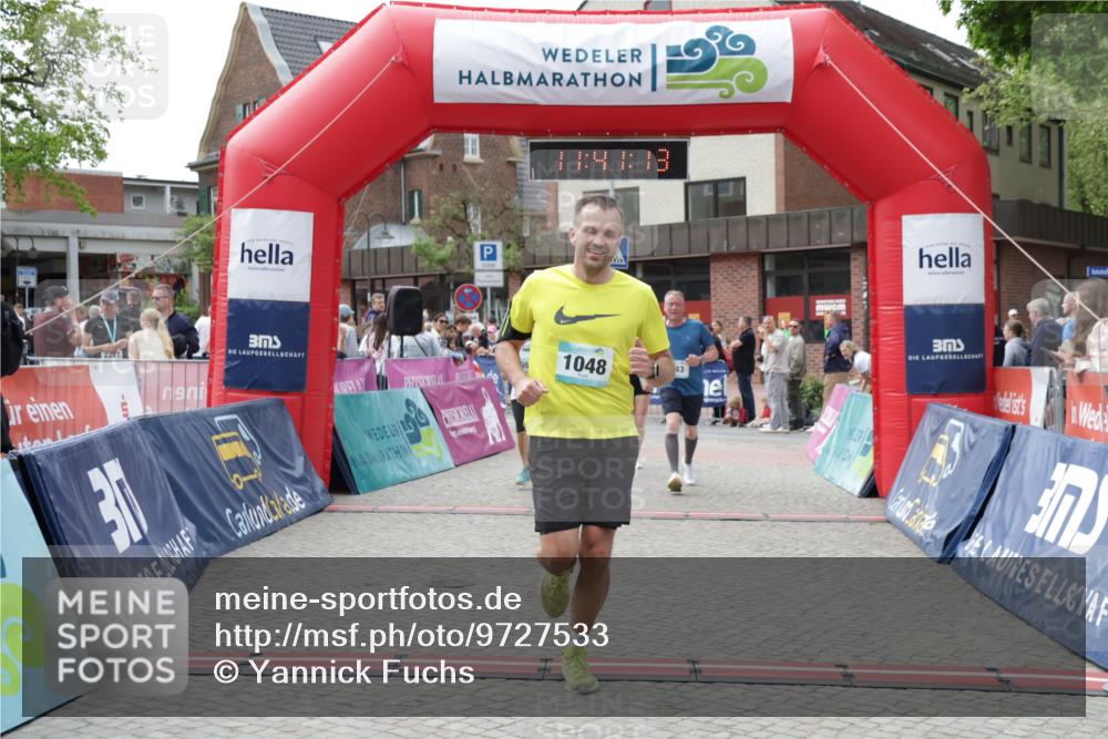 10.05.2026 - 8. Wedeler Halbmarathon Yannick Fuchs http://msf.ph/oto/9727533 10.05.2026 11:41:11 Ziel 310, 540, 543, 658, 770, 1048 meine-sportfotos.de