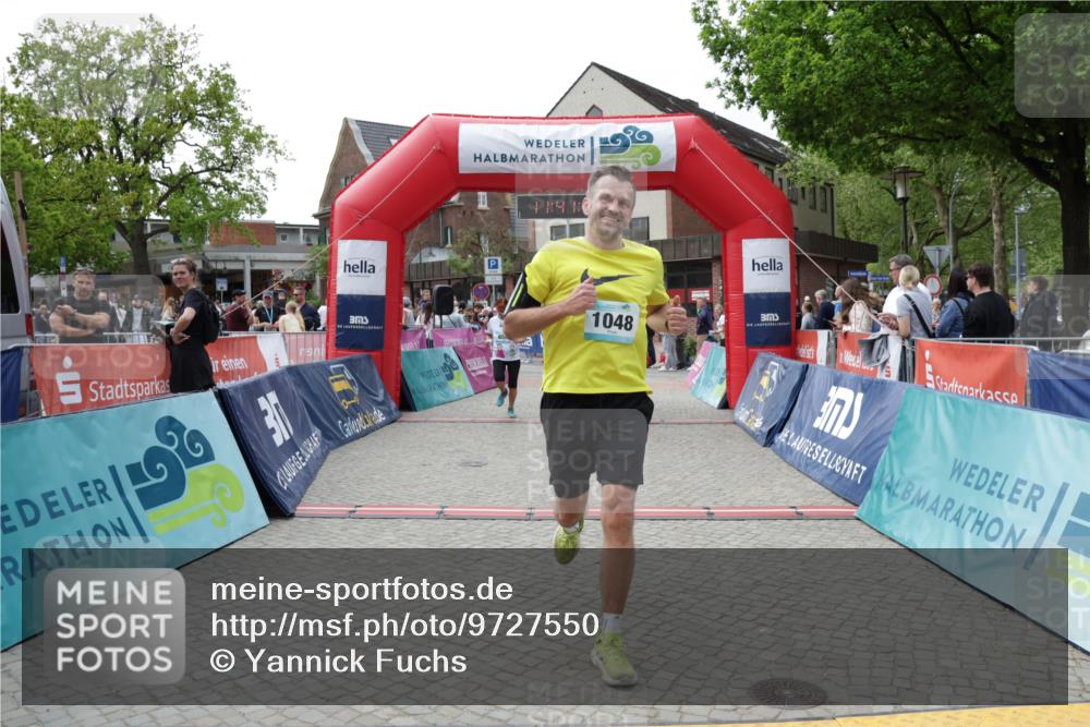 10.05.2026 - 8. Wedeler Halbmarathon Yannick Fuchs http://msf.ph/oto/9727550 10.05.2026 11:41:12 Ziel 310, 540, 543, 658, 770, 1048 meine-sportfotos.de