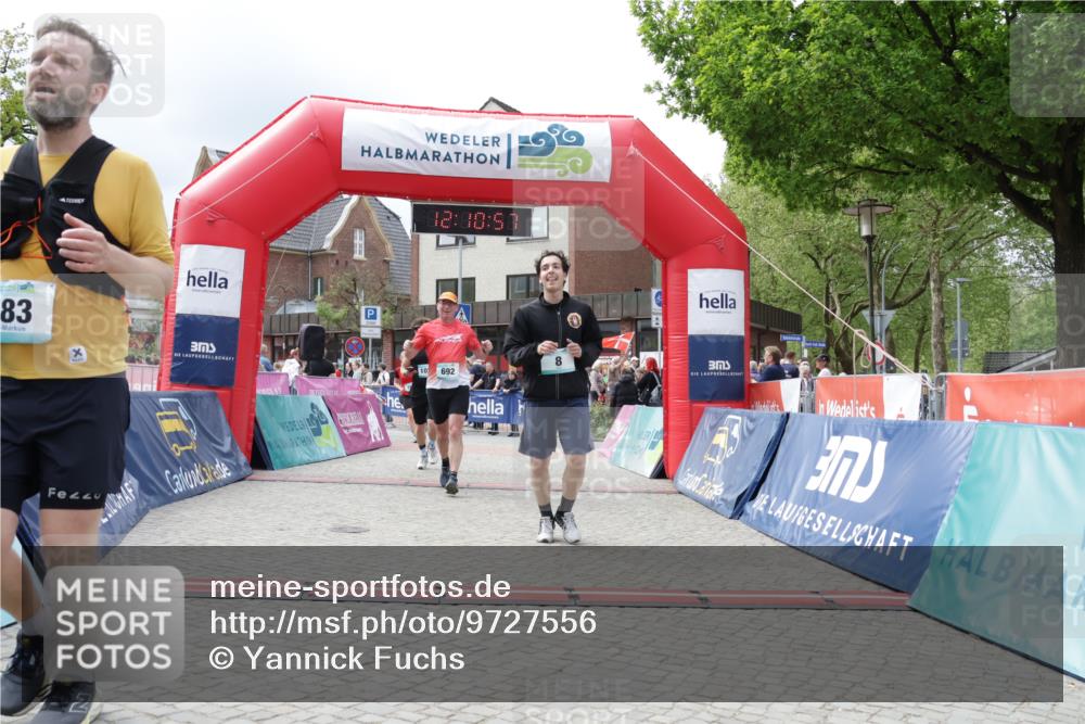 10.05.2026 - 8. Wedeler Halbmarathon Yannick Fuchs http://msf.ph/oto/9727556 10.05.2026 12:10:55 Ziel 8, 200, 553, 692, 783, 1026 meine-sportfotos.de