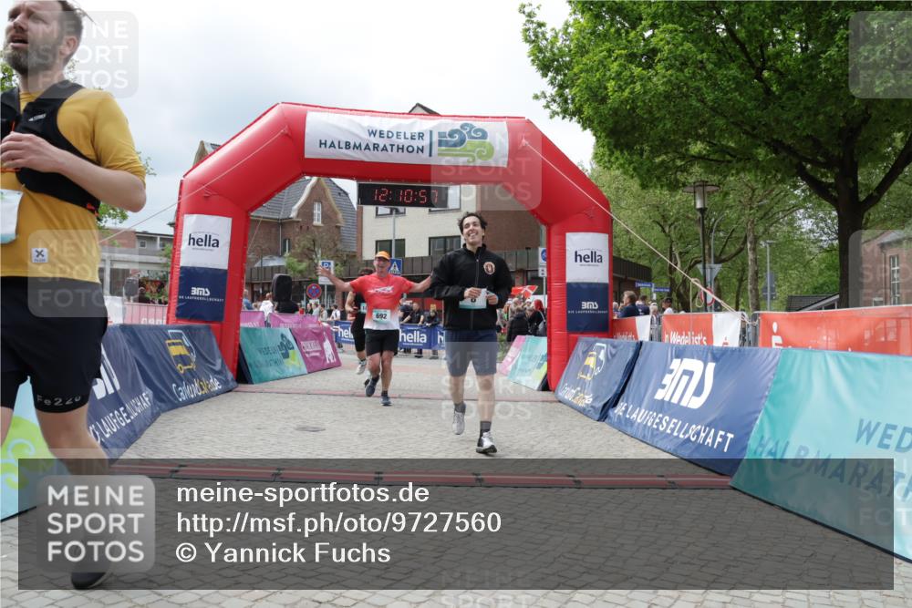 10.05.2026 - 8. Wedeler Halbmarathon Yannick Fuchs http://msf.ph/oto/9727560 10.05.2026 12:10:55 Ziel 8, 200, 553, 692, 783, 1026 meine-sportfotos.de