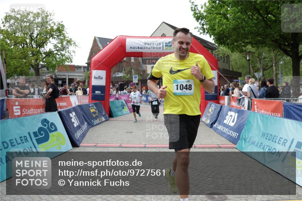 10.05.2026 - 8. Wedeler Halbmarathon Yannick Fuchs http://msf.ph/oto/9727561 10.05.2026 11:41:12 Ziel 310, 540, 543, 658, 770, 1048 meine-sportfotos.de