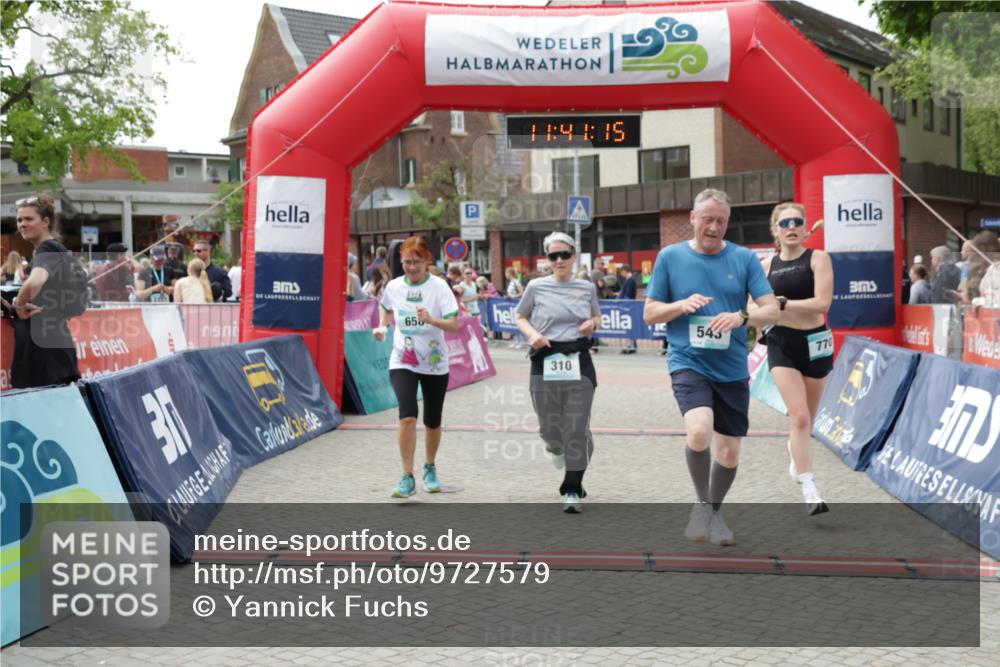 10.05.2026 - 8. Wedeler Halbmarathon Yannick Fuchs http://msf.ph/oto/9727579 10.05.2026 11:41:13 Ziel 153, 310, 543, 658, 770, 1048 meine-sportfotos.de