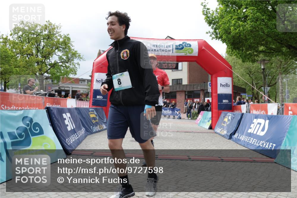 10.05.2026 - 8. Wedeler Halbmarathon Yannick Fuchs http://msf.ph/oto/9727598 10.05.2026 12:10:57 Ziel 8, 200, 553, 692, 783, 1026 meine-sportfotos.de