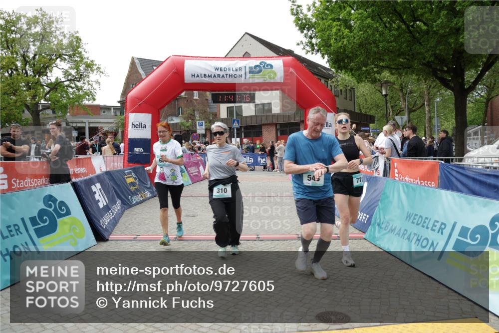 10.05.2026 - 8. Wedeler Halbmarathon Yannick Fuchs http://msf.ph/oto/9727605 10.05.2026 11:41:14 Ziel 153, 310, 543, 658, 770, 1048 meine-sportfotos.de