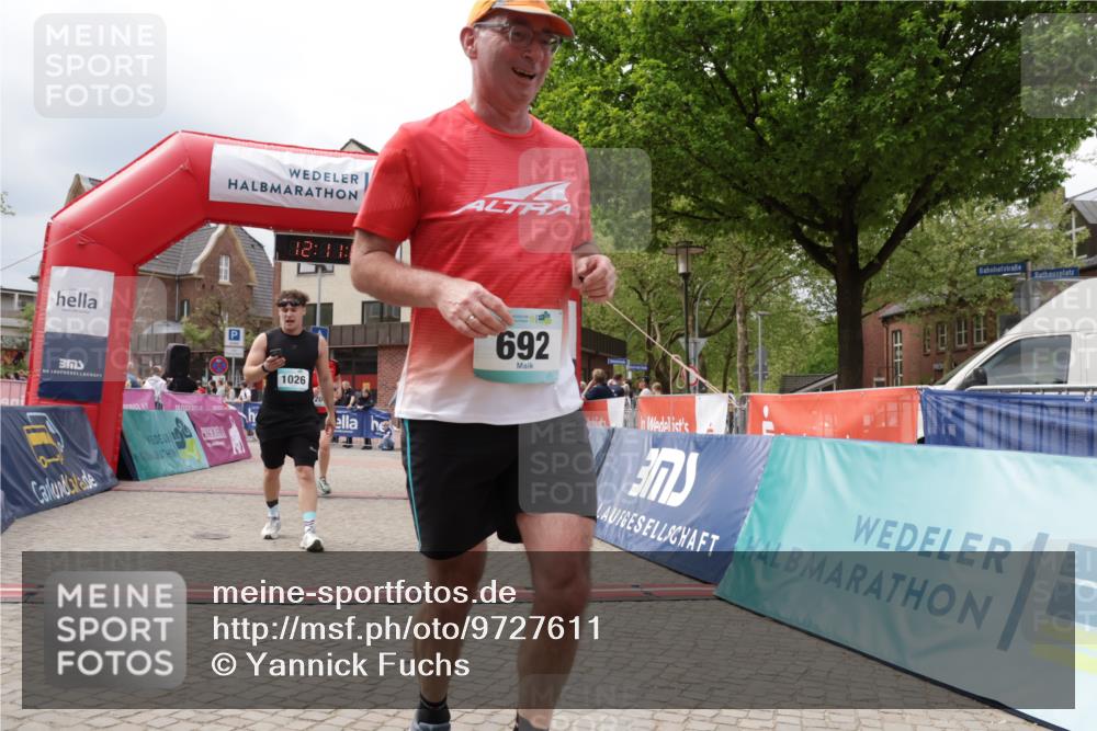 10.05.2026 - 8. Wedeler Halbmarathon Yannick Fuchs http://msf.ph/oto/9727611 10.05.2026 12:10:58 Ziel 8, 48, 200, 553, 692, 783, 1026 meine-sportfotos.de