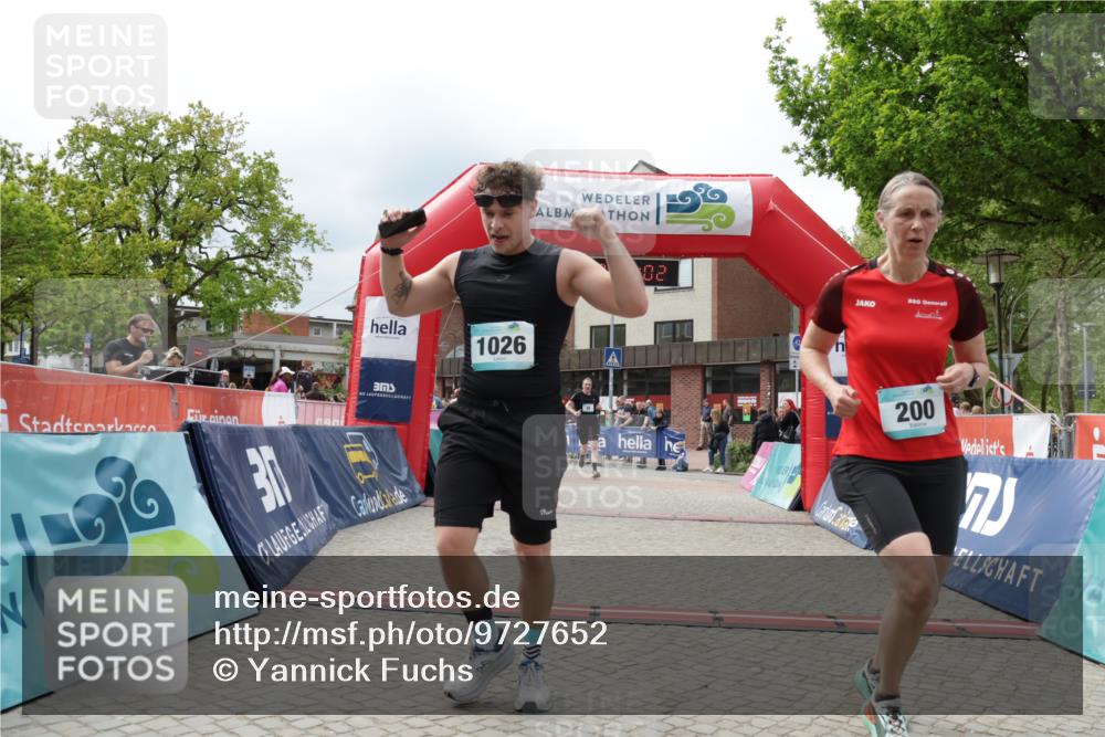10.05.2026 - 8. Wedeler Halbmarathon Yannick Fuchs http://msf.ph/oto/9727652 10.05.2026 12:11:00 Ziel 8, 48, 200, 692, 1026 meine-sportfotos.de