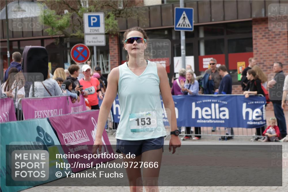 10.05.2026 - 8. Wedeler Halbmarathon Yannick Fuchs http://msf.ph/oto/9727666 10.05.2026 11:41:18 Ziel 54, 153, 310, 770 meine-sportfotos.de