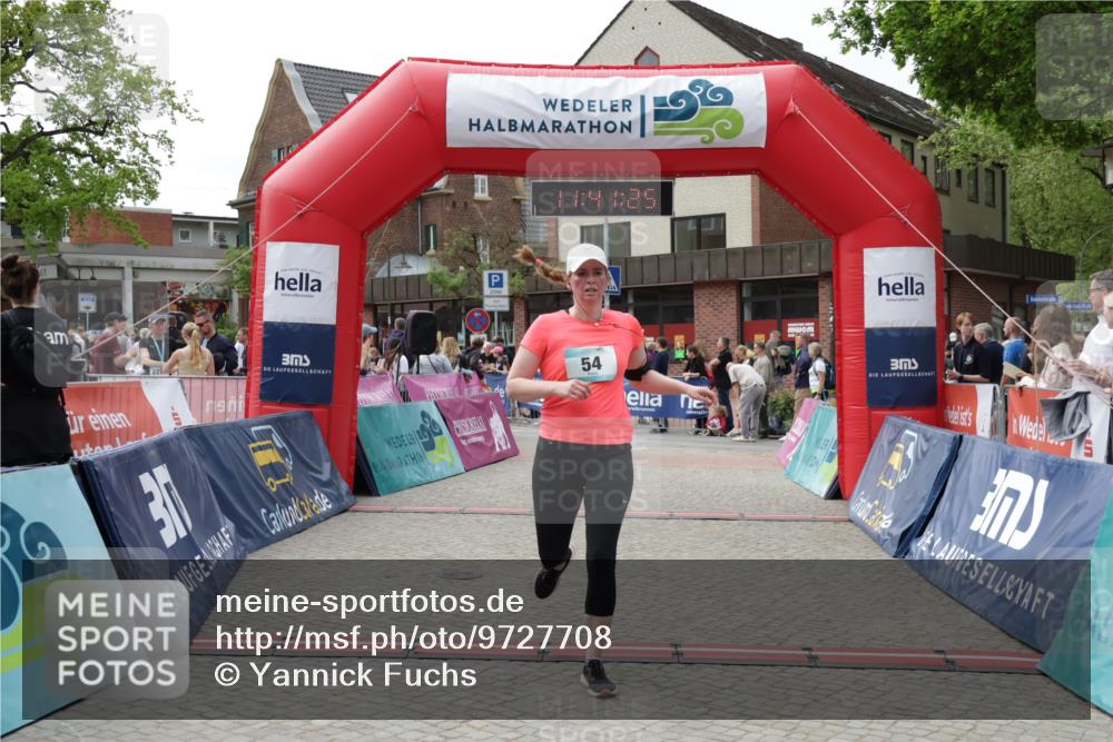 10.05.2026 - 8. Wedeler Halbmarathon Yannick Fuchs http://msf.ph/oto/9727708 10.05.2026 11:41:23 Ziel 54, 153, 868 meine-sportfotos.de