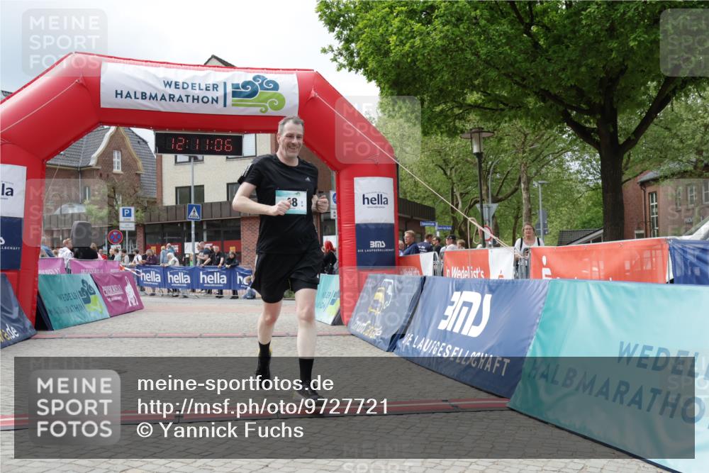 10.05.2026 - 8. Wedeler Halbmarathon Yannick Fuchs http://msf.ph/oto/9727721 10.05.2026 12:11:04 Ziel 48, 200 meine-sportfotos.de