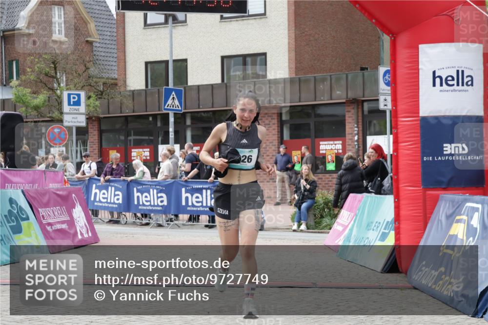 10.05.2026 - 8. Wedeler Halbmarathon Yannick Fuchs http://msf.ph/oto/9727749 10.05.2026 12:11:29 Ziel 226 meine-sportfotos.de