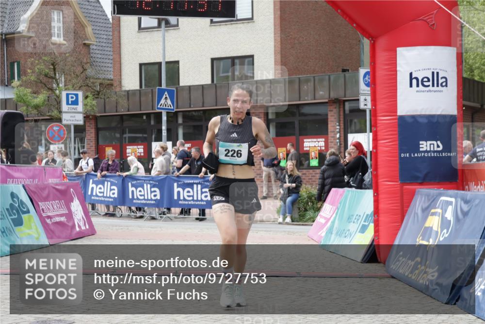 10.05.2026 - 8. Wedeler Halbmarathon Yannick Fuchs http://msf.ph/oto/9727753 10.05.2026 12:11:29 Ziel 226 meine-sportfotos.de