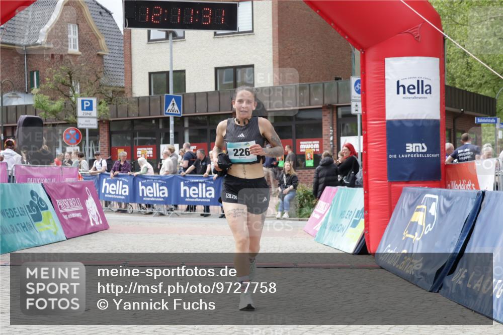 10.05.2026 - 8. Wedeler Halbmarathon Yannick Fuchs http://msf.ph/oto/9727758 10.05.2026 12:11:29 Ziel 226 meine-sportfotos.de