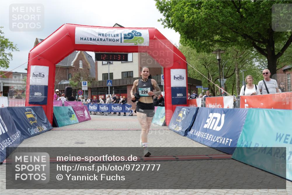 10.05.2026 - 8. Wedeler Halbmarathon Yannick Fuchs http://msf.ph/oto/9727777 10.05.2026 12:11:30 Ziel 226 meine-sportfotos.de