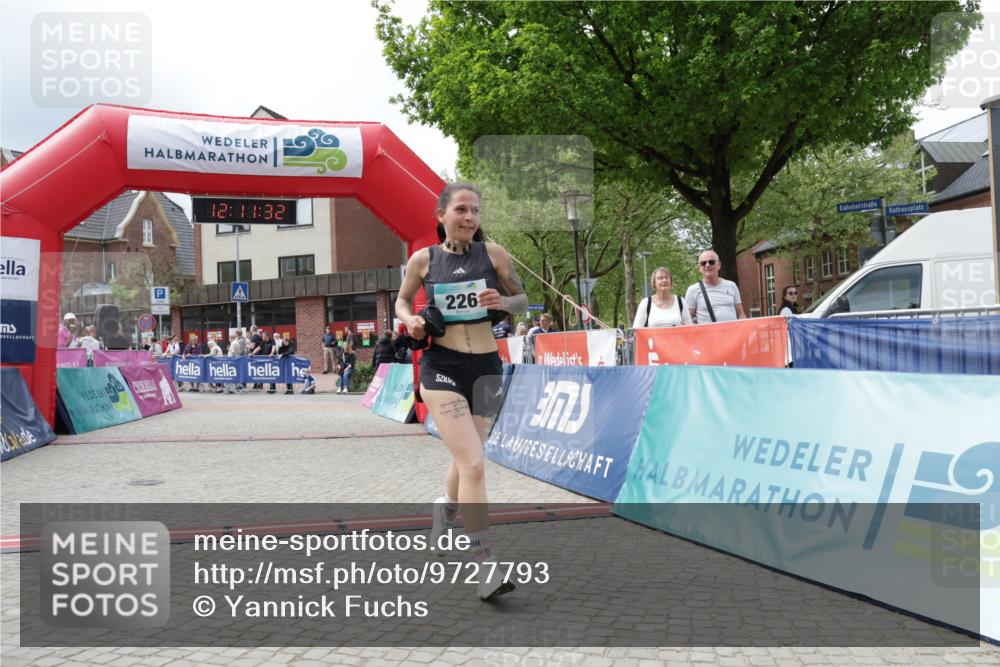 10.05.2026 - 8. Wedeler Halbmarathon Yannick Fuchs http://msf.ph/oto/9727793 10.05.2026 12:11:30 Ziel 226 meine-sportfotos.de