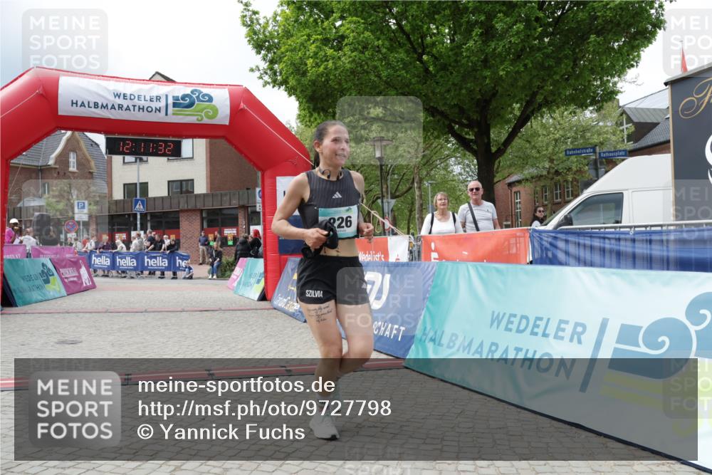 10.05.2026 - 8. Wedeler Halbmarathon Yannick Fuchs http://msf.ph/oto/9727798 10.05.2026 12:11:30 Ziel 226 meine-sportfotos.de