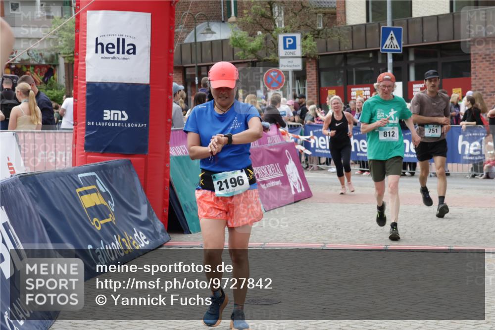 10.05.2026 - 8. Wedeler Halbmarathon Yannick Fuchs http://msf.ph/oto/9727842 10.05.2026 11:41:38 Ziel 239, 248, 453, 751, 812, 2196 meine-sportfotos.de