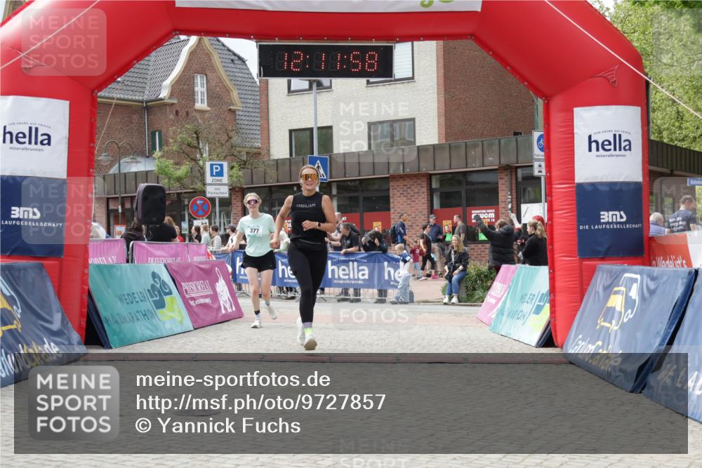 10.05.2026 - 8. Wedeler Halbmarathon Yannick Fuchs http://msf.ph/oto/9727857 10.05.2026 12:11:57 Ziel 377, 429 meine-sportfotos.de