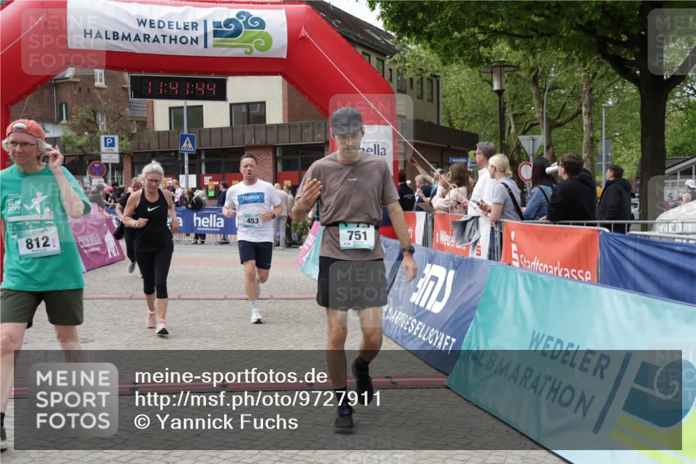 10.05.2026 - 8. Wedeler Halbmarathon Yannick Fuchs http://msf.ph/oto/9727911 10.05.2026 11:41:43 Ziel 248, 453, 751, 812, 923, 2238 meine-sportfotos.de