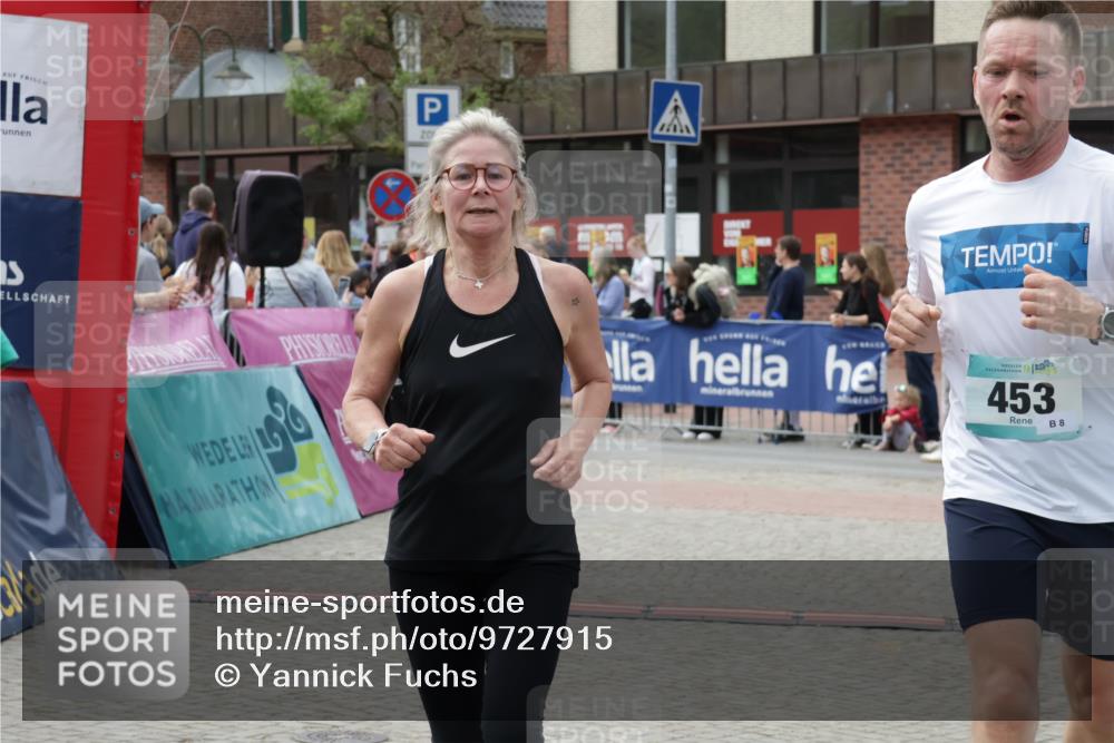 10.05.2026 - 8. Wedeler Halbmarathon Yannick Fuchs http://msf.ph/oto/9727915 10.05.2026 11:41:44 Ziel 248, 453, 751, 812, 923, 924, 2238 meine-sportfotos.de