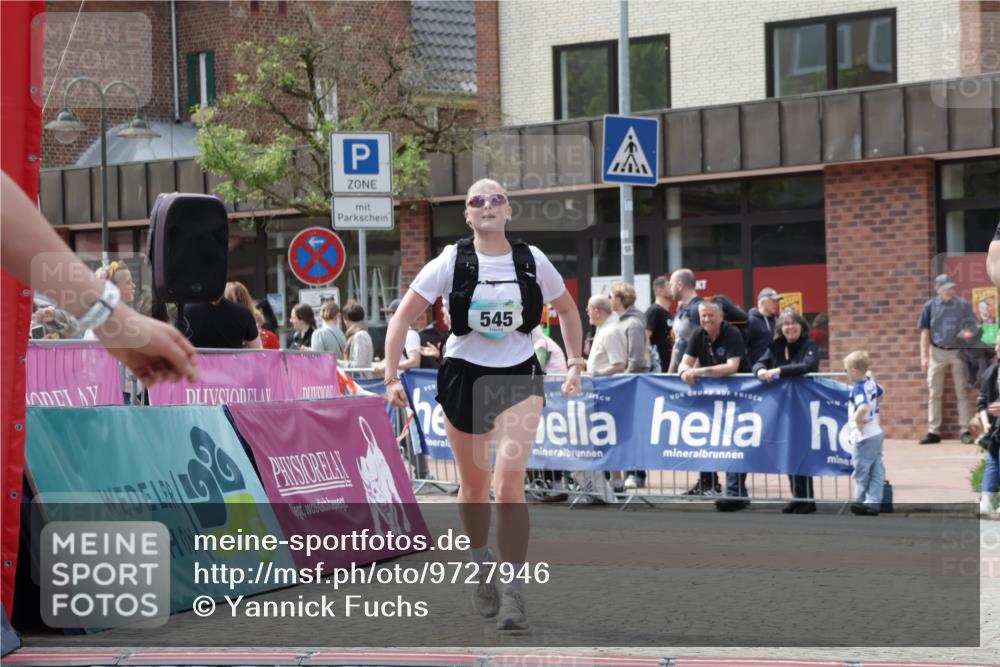 10.05.2026 - 8. Wedeler Halbmarathon Yannick Fuchs http://msf.ph/oto/9727946 10.05.2026 12:12:07 Ziel 149, 545, 601 meine-sportfotos.de