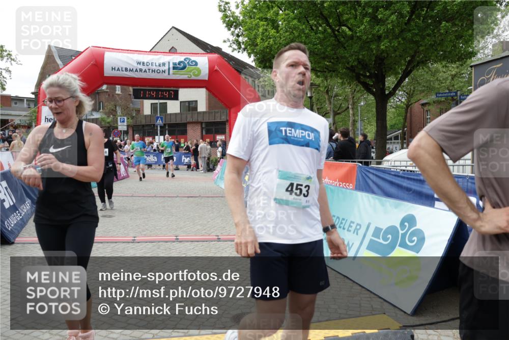 10.05.2026 - 8. Wedeler Halbmarathon Yannick Fuchs http://msf.ph/oto/9727948 10.05.2026 11:41:46 Ziel 108, 223, 248, 453, 751, 923, 924, 2238 meine-sportfotos.de