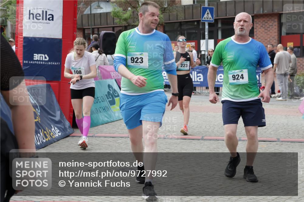 10.05.2026 - 8. Wedeler Halbmarathon Yannick Fuchs http://msf.ph/oto/9727992 10.05.2026 11:41:50 Ziel 108, 223, 923, 924, 2238 meine-sportfotos.de