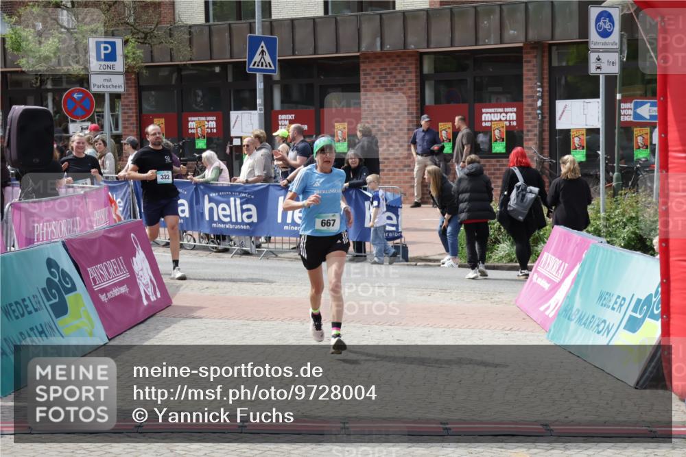 10.05.2026 - 8. Wedeler Halbmarathon Yannick Fuchs http://msf.ph/oto/9728004 10.05.2026 12:12:16 Ziel 322, 323, 667 meine-sportfotos.de