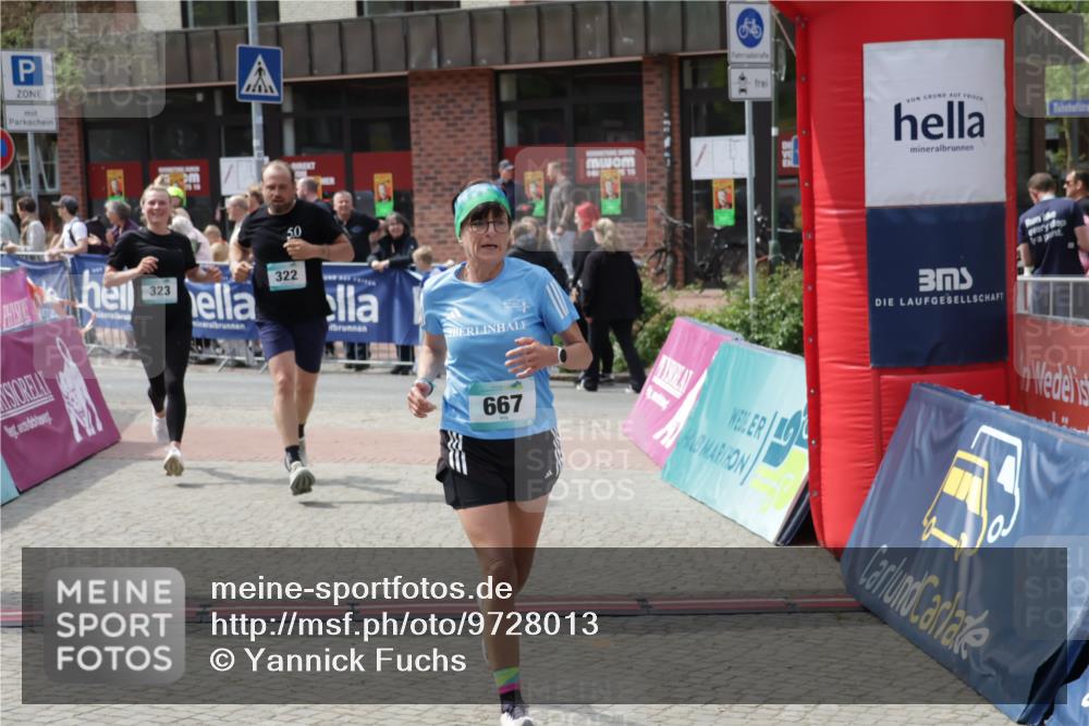10.05.2026 - 8. Wedeler Halbmarathon Yannick Fuchs http://msf.ph/oto/9728013 10.05.2026 12:12:18 Ziel 322, 323, 667 meine-sportfotos.de