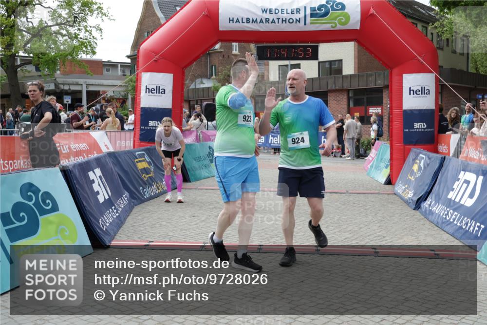 10.05.2026 - 8. Wedeler Halbmarathon Yannick Fuchs http://msf.ph/oto/9728026 10.05.2026 11:41:51 Ziel 108, 223, 923, 924 meine-sportfotos.de
