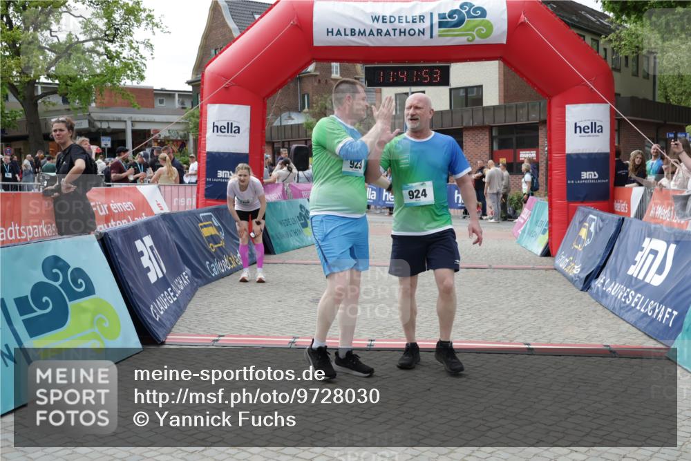 10.05.2026 - 8. Wedeler Halbmarathon Yannick Fuchs http://msf.ph/oto/9728030 10.05.2026 11:41:51 Ziel 108, 223, 923, 924 meine-sportfotos.de