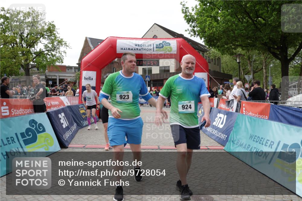 10.05.2026 - 8. Wedeler Halbmarathon Yannick Fuchs http://msf.ph/oto/9728054 10.05.2026 11:41:53 Ziel 108, 223, 923, 924 meine-sportfotos.de