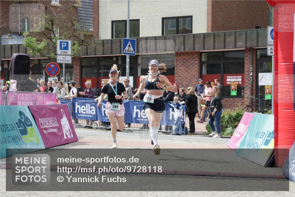 10.05.2026 - 8. Wedeler Halbmarathon Yannick Fuchs http://msf.ph/oto/9728118 10.05.2026 12:12:26 Ziel 323, 372 meine-sportfotos.de