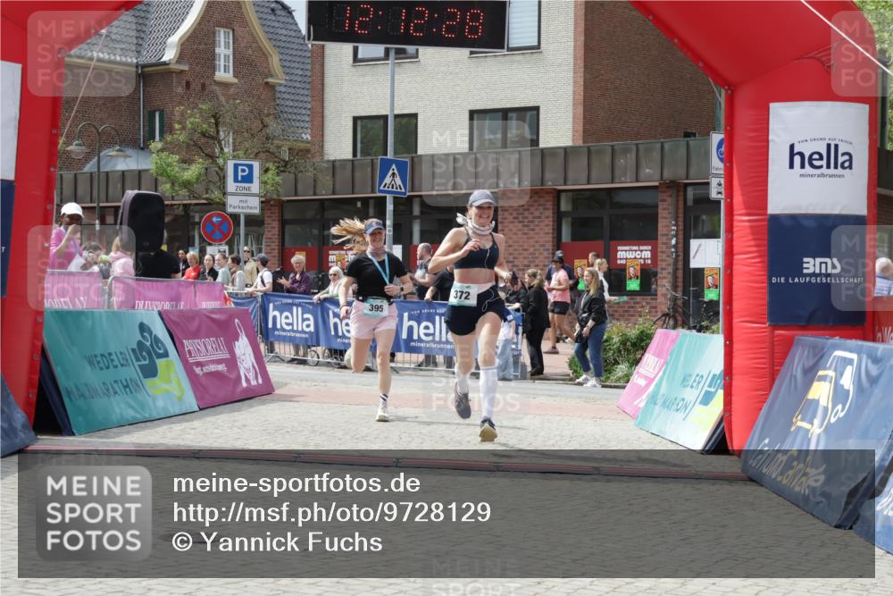 10.05.2026 - 8. Wedeler Halbmarathon Yannick Fuchs http://msf.ph/oto/9728129 10.05.2026 12:12:26 Ziel 323, 372 meine-sportfotos.de
