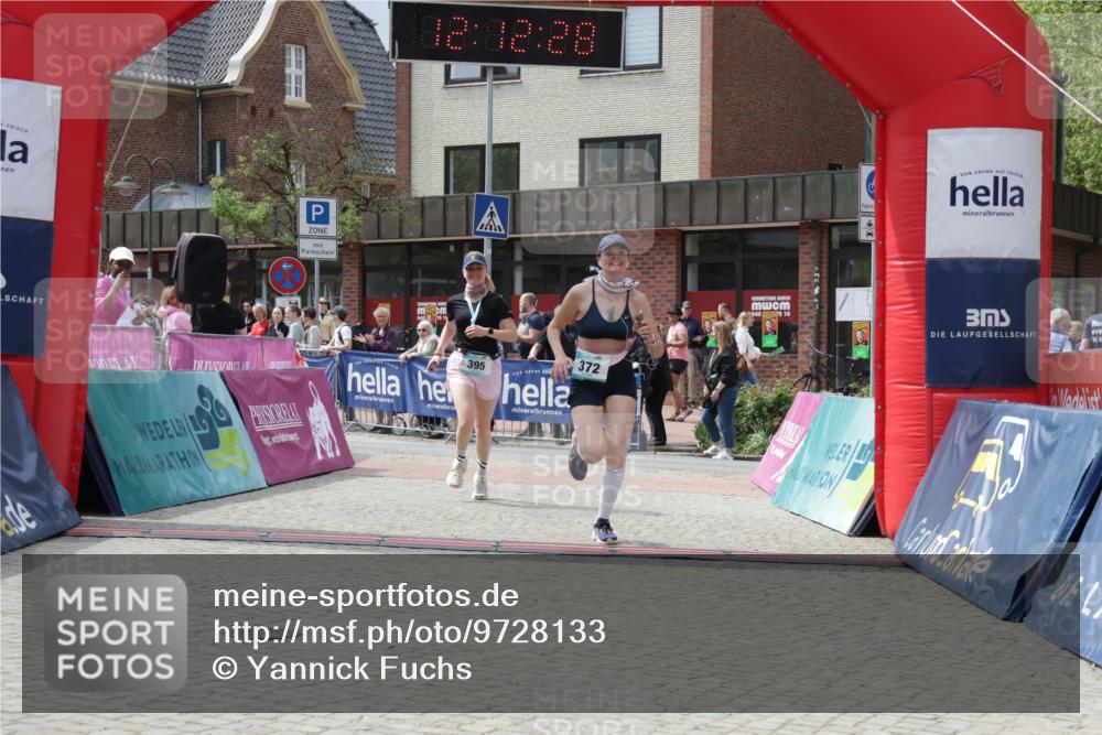 10.05.2026 - 8. Wedeler Halbmarathon Yannick Fuchs http://msf.ph/oto/9728133 10.05.2026 12:12:26 Ziel 323, 372 meine-sportfotos.de