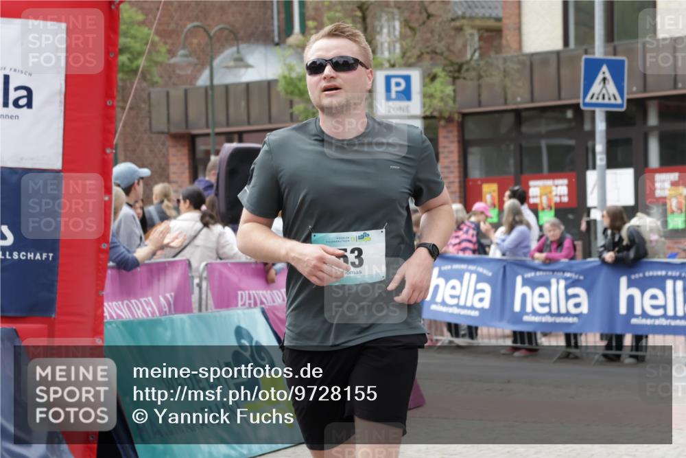 10.05.2026 - 8. Wedeler Halbmarathon Yannick Fuchs http://msf.ph/oto/9728155 10.05.2026 11:42:07 Ziel 53 meine-sportfotos.de