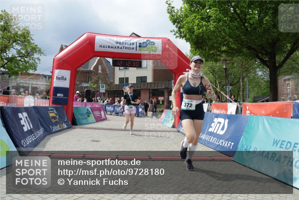 10.05.2026 - 8. Wedeler Halbmarathon Yannick Fuchs http://msf.ph/oto/9728180 10.05.2026 12:12:28 Ziel 372 meine-sportfotos.de
