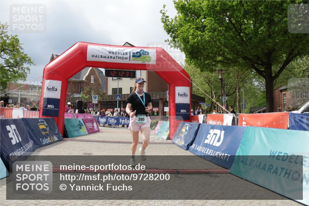 10.05.2026 - 8. Wedeler Halbmarathon Yannick Fuchs http://msf.ph/oto/9728200 10.05.2026 12:12:29 Ziel 372 meine-sportfotos.de