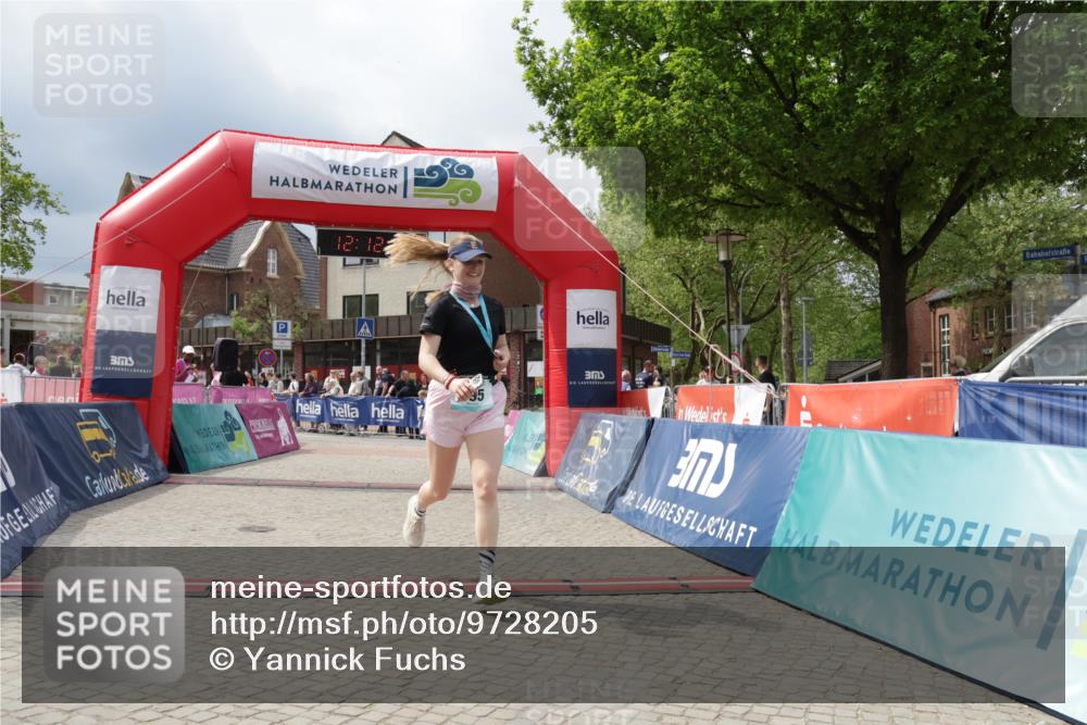 10.05.2026 - 8. Wedeler Halbmarathon Yannick Fuchs http://msf.ph/oto/9728205 10.05.2026 12:12:29 Ziel 372 meine-sportfotos.de