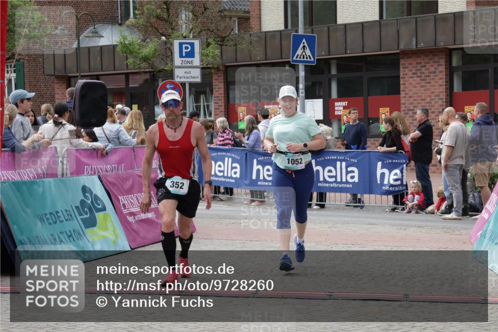 10.05.2026 - 8. Wedeler Halbmarathon Yannick Fuchs http://msf.ph/oto/9728260 10.05.2026 11:42:20 Ziel 127, 352, 1052 meine-sportfotos.de