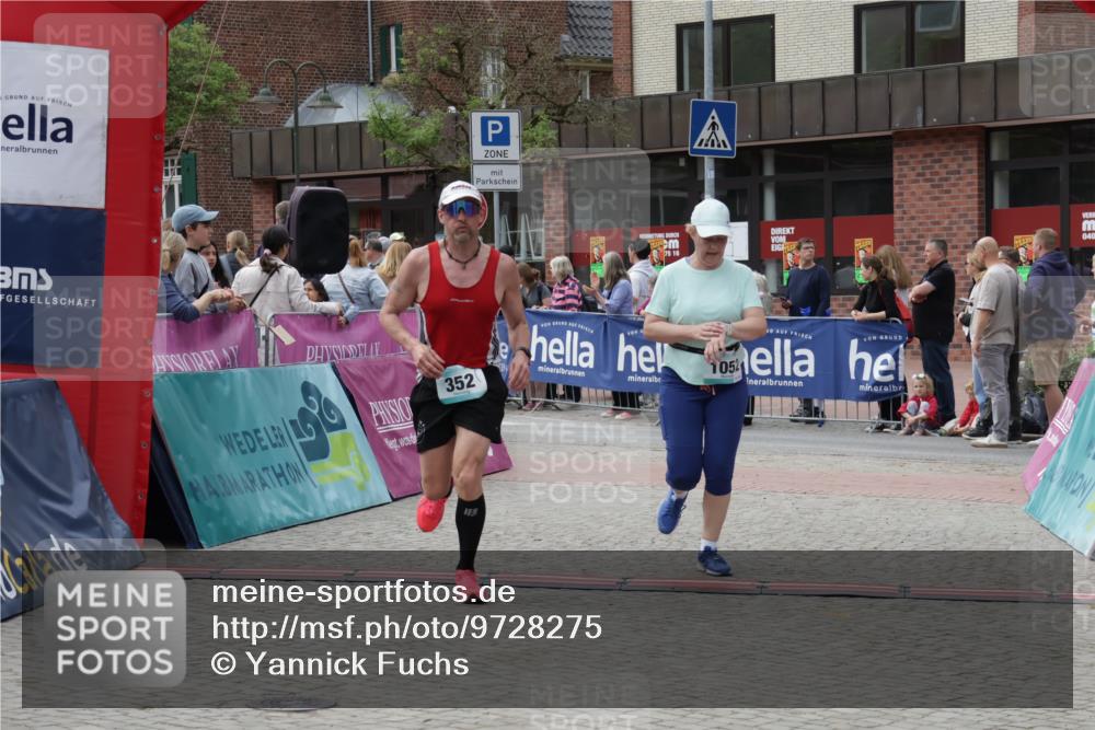 10.05.2026 - 8. Wedeler Halbmarathon Yannick Fuchs http://msf.ph/oto/9728275 10.05.2026 11:42:20 Ziel 127, 352, 1052 meine-sportfotos.de