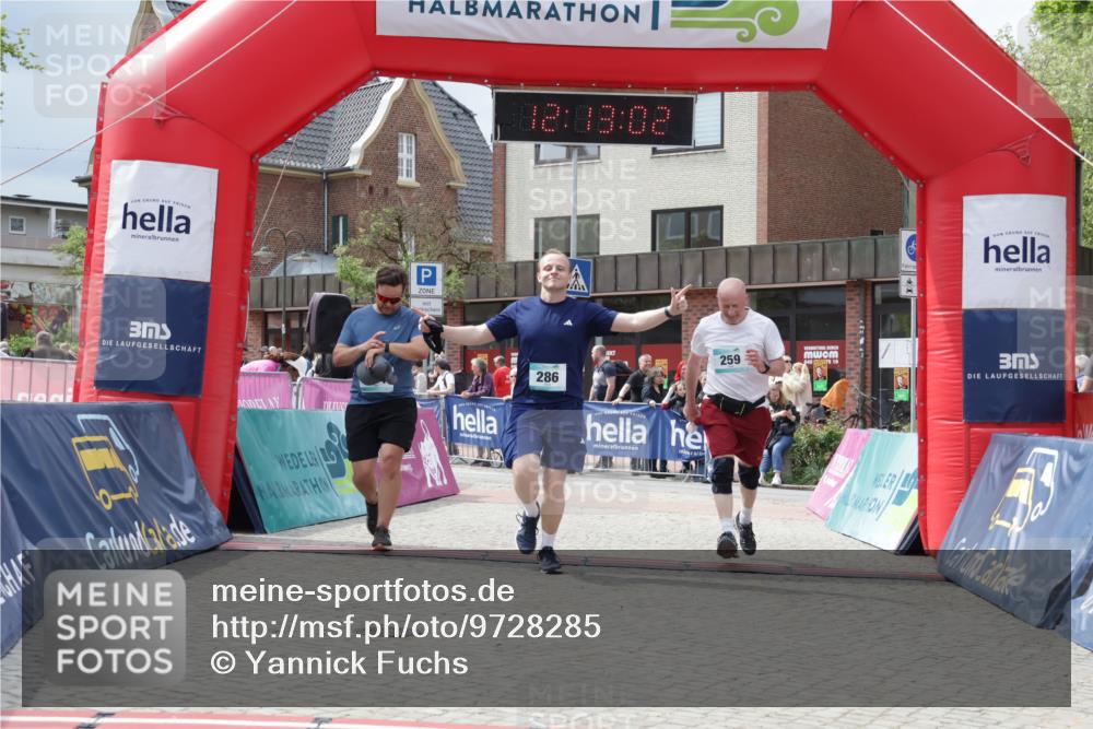 10.05.2026 - 8. Wedeler Halbmarathon Yannick Fuchs http://msf.ph/oto/9728285 10.05.2026 12:13:00 Ziel 259, 274, 286 meine-sportfotos.de
