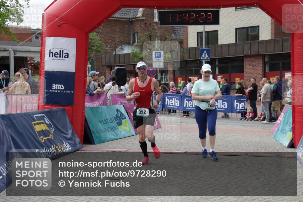 10.05.2026 - 8. Wedeler Halbmarathon Yannick Fuchs http://msf.ph/oto/9728290 10.05.2026 11:42:21 Ziel 127, 352, 1052 meine-sportfotos.de