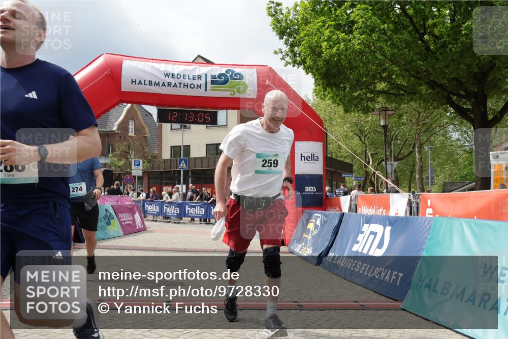 10.05.2026 - 8. Wedeler Halbmarathon Yannick Fuchs http://msf.ph/oto/9728330 10.05.2026 12:13:03 Ziel 259, 274, 286 meine-sportfotos.de