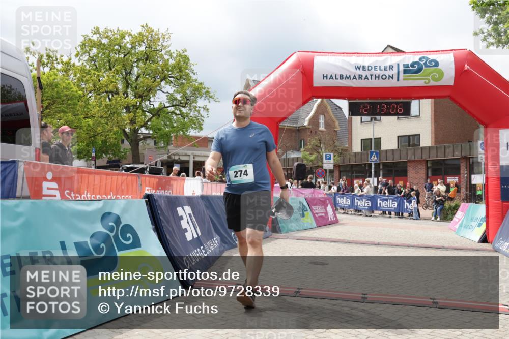 10.05.2026 - 8. Wedeler Halbmarathon Yannick Fuchs http://msf.ph/oto/9728339 10.05.2026 12:13:04 Ziel 259, 274, 286 meine-sportfotos.de