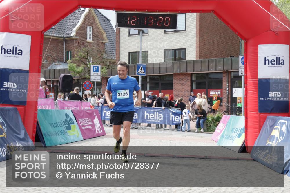 10.05.2026 - 8. Wedeler Halbmarathon Yannick Fuchs http://msf.ph/oto/9728377 10.05.2026 12:13:18 Ziel 2126 meine-sportfotos.de