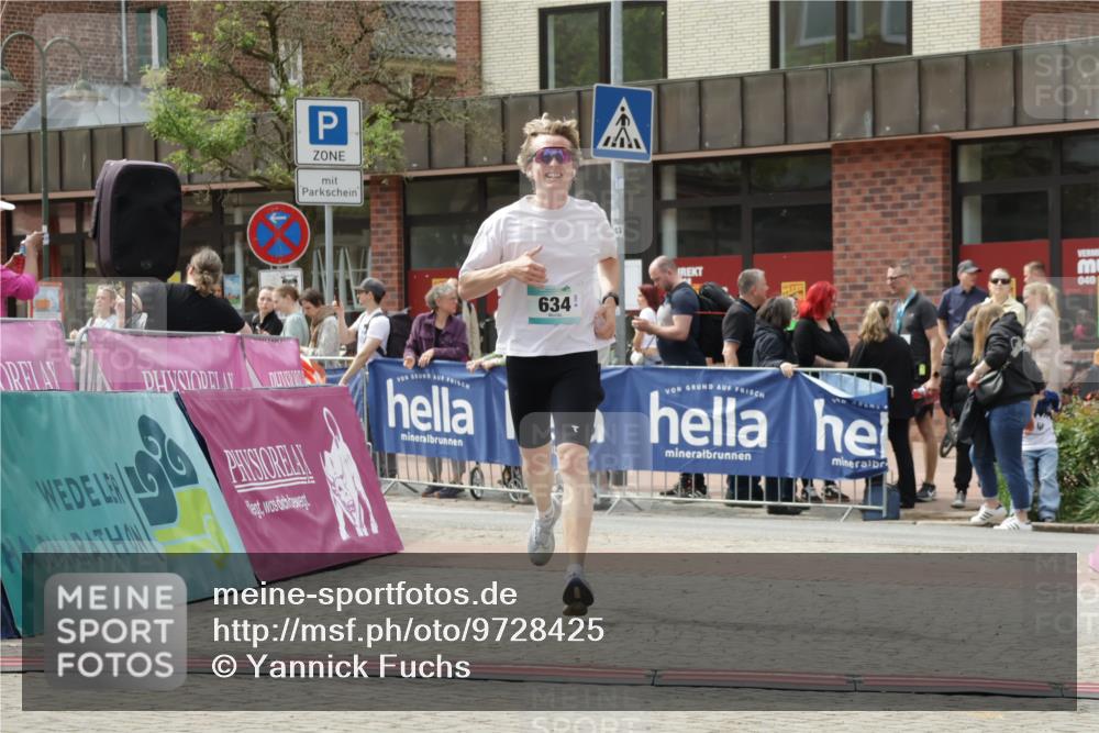 10.05.2026 - 8. Wedeler Halbmarathon Yannick Fuchs http://msf.ph/oto/9728425 10.05.2026 12:13:24 Ziel 634, 2126 meine-sportfotos.de